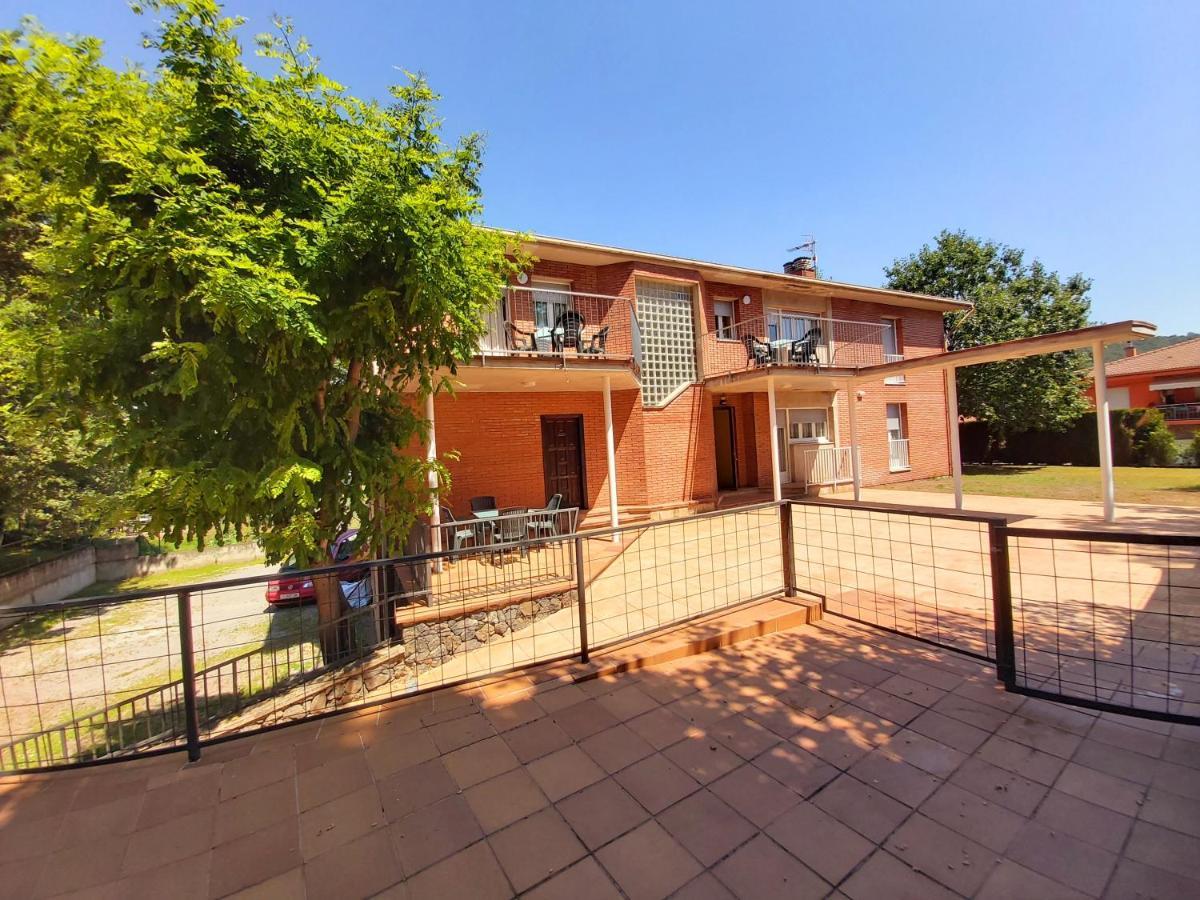 Apartamentos la Francesa Santa Pau Bagian luar foto