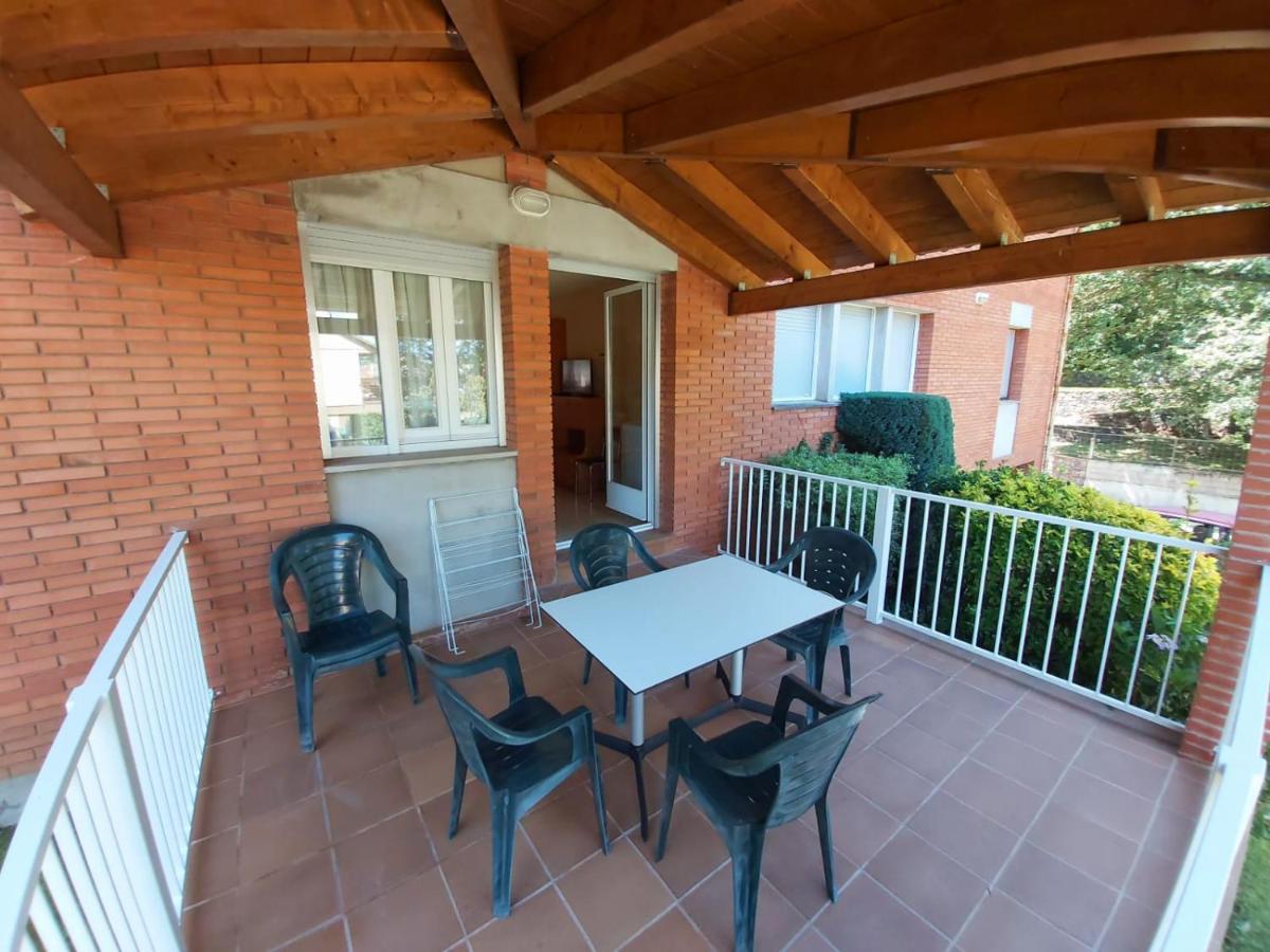 Apartamentos la Francesa Santa Pau Bagian luar foto