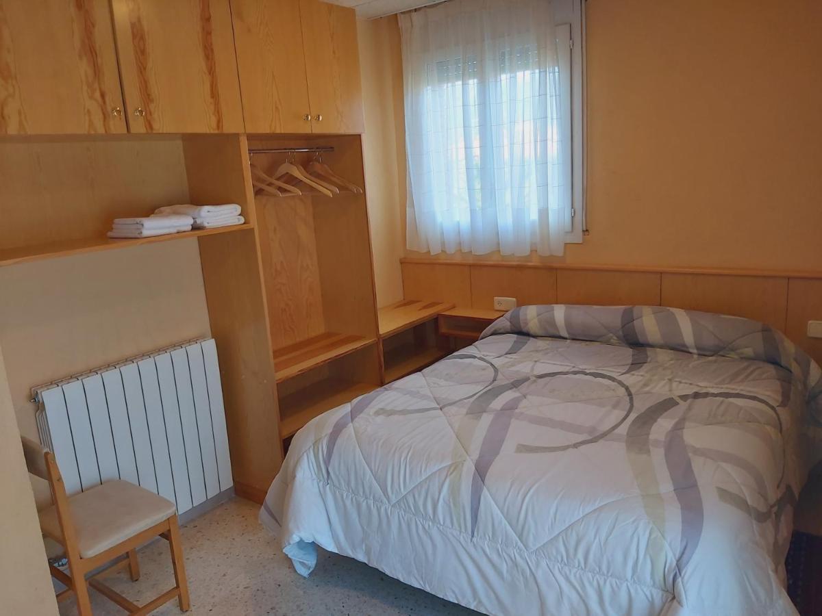Apartamentos la Francesa Santa Pau Bagian luar foto